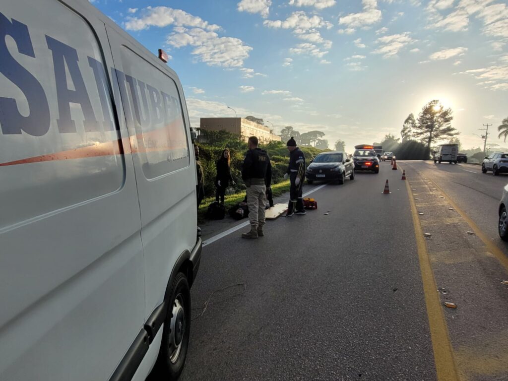 Segunda começa com acidente na BR 476, Rodovia do Xisto em Araucária