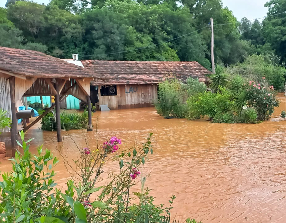 CONTENDA: Chuvas voltam a castigar Contenda e região