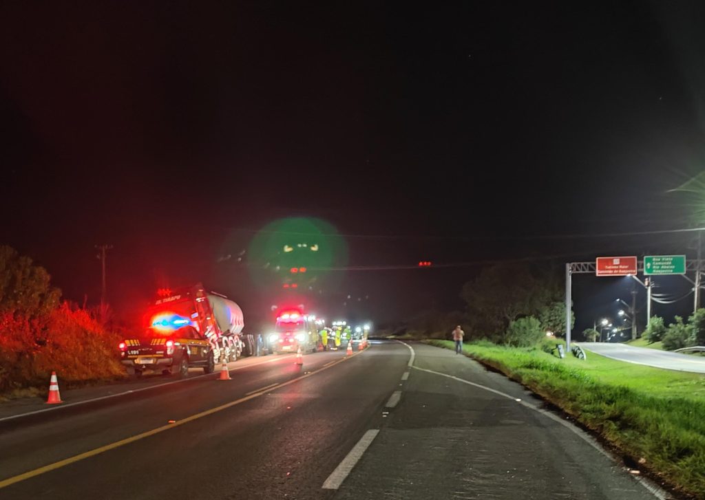 Imagem do local do acidente na BR 476. Foto: Canal Araucity
