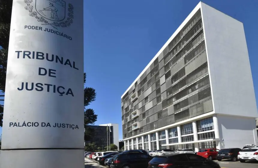 TJPR declara inconstitucional leitura de versículos bíblicos na Câmara de Araucária