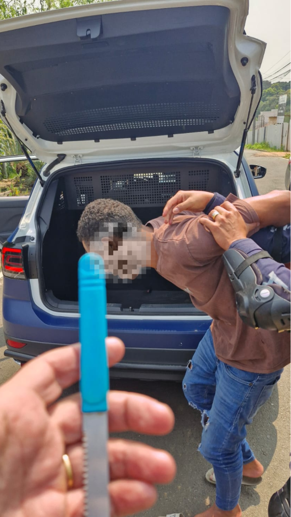 Guardas Municipais de folga detiveram homem que agredia mulher no meio da rua