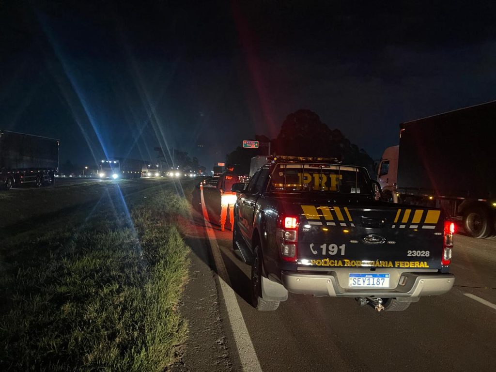 Acidente Grave na BR-376 Deixa Uma Vítima Fatal e Outra Ferida