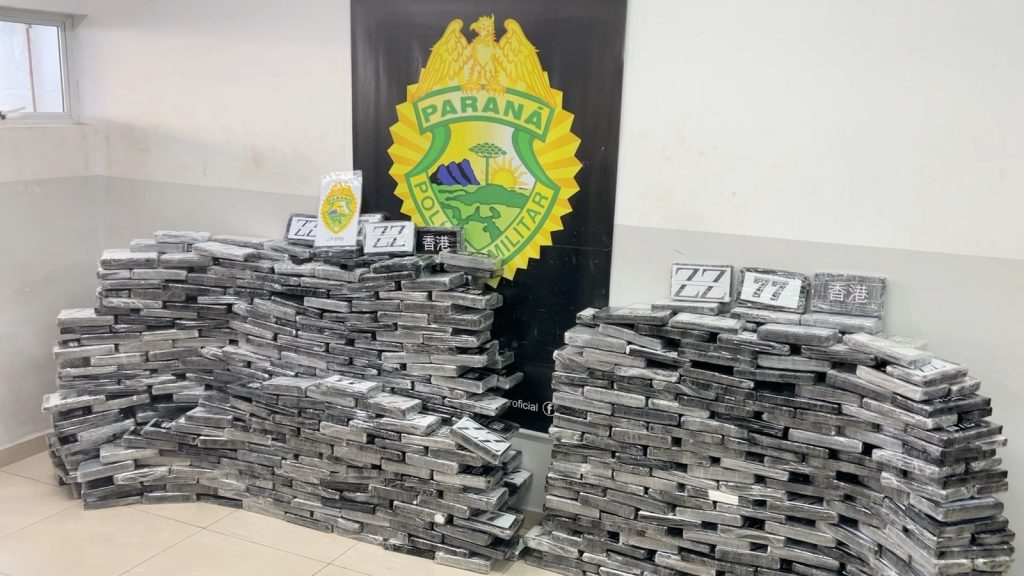 Polícia Militar do Paraná realiza apreensão milionária de drogas na região sul da capital paranaense