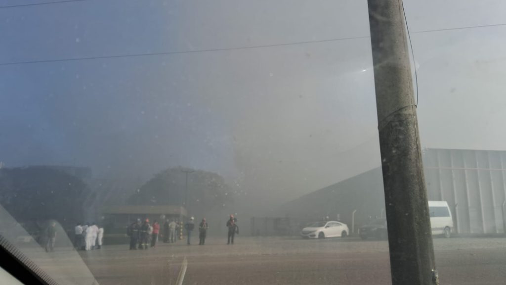 Incêndio atinge setor de MDP na Berneck e deixa 23 pessoas intoxicadas em Araucária