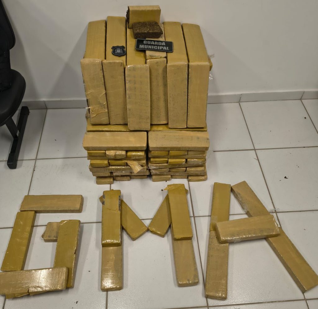Guarda Municipal apreende mais de 100 kg de drogas em Araucária