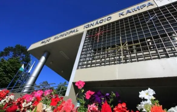 TCE barra contrato de R$ 39,4 milhões da Prefeitura de Araucária com escritório de Brasília