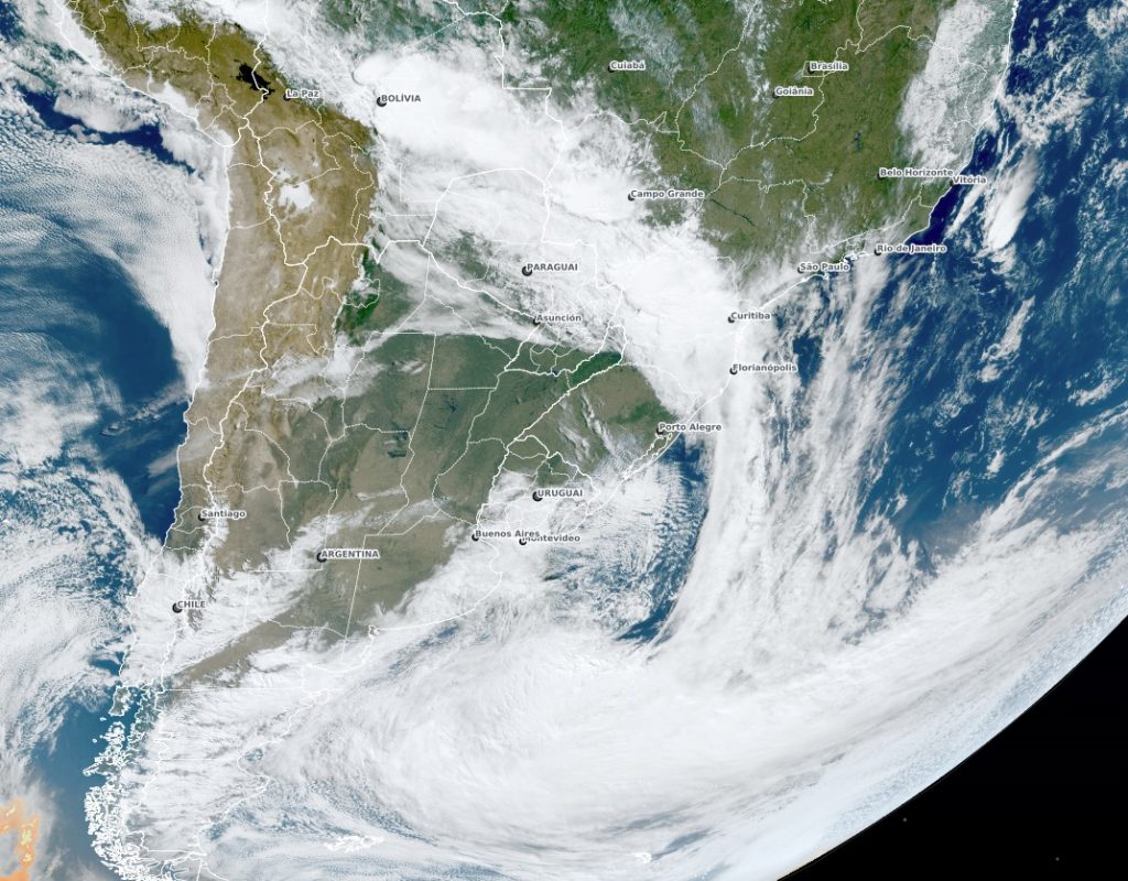 INMET monitora possível ciclone bomba; Araucária e Curitiba entram em alerta para temporais e frio intenso